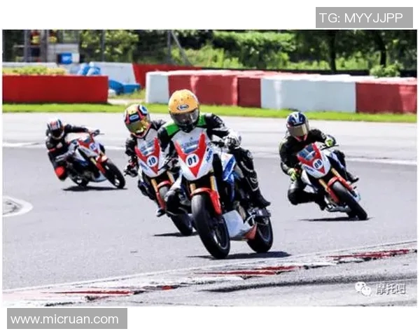 西安足球队耐力训练揭秘:如何在赛场上持久奋战 西安足球队耐力训练揭秘:如何在赛场上持久奋战