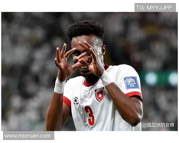 足球明星在失利后深感自责的瞬间展现了他们对比赛的热爱与责任感