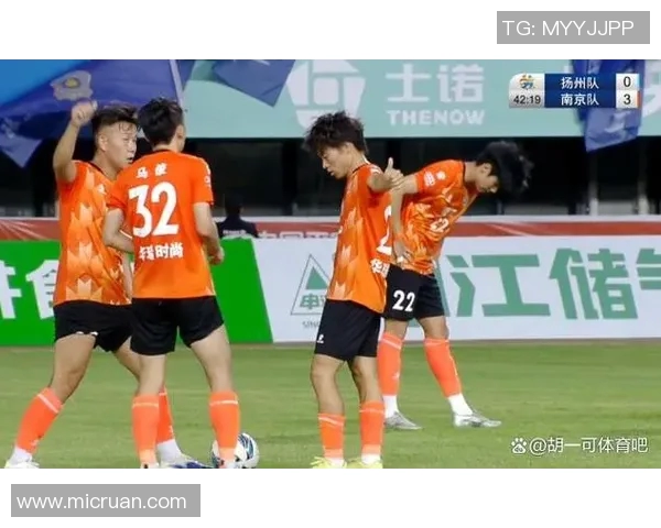 南京足球队以54分领跑挑战赛积分榜展现强劲实力